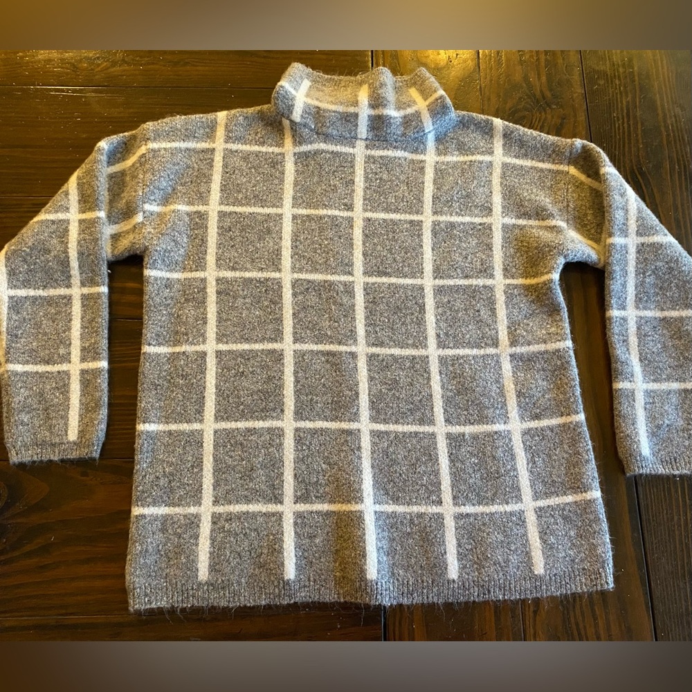 Gray Plaid Turtleneck Sweater